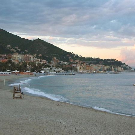 Quiete Ad Un Passo Dal Mare Apartment Albisola Superiore Exterior photo